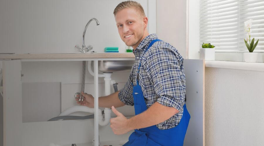 Expert burst pipe repair services in Gnadenhutten, OH